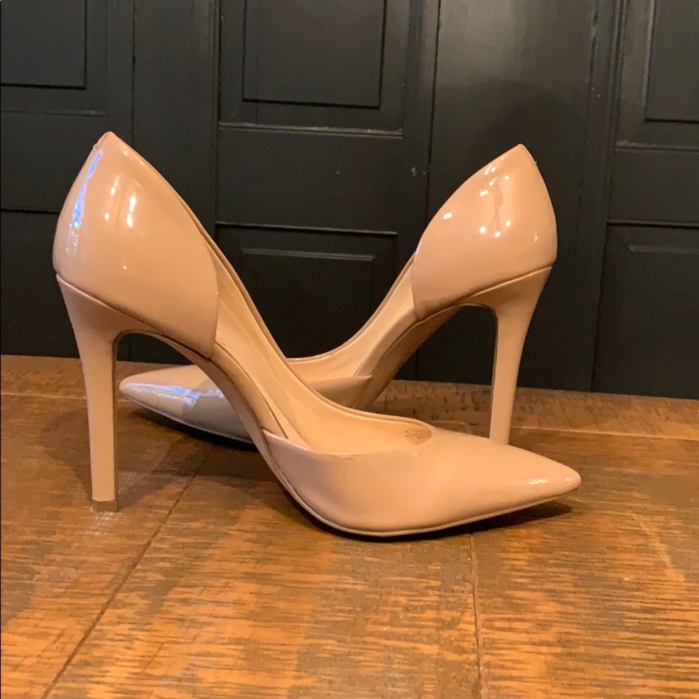 Nude Patent Leather pumps